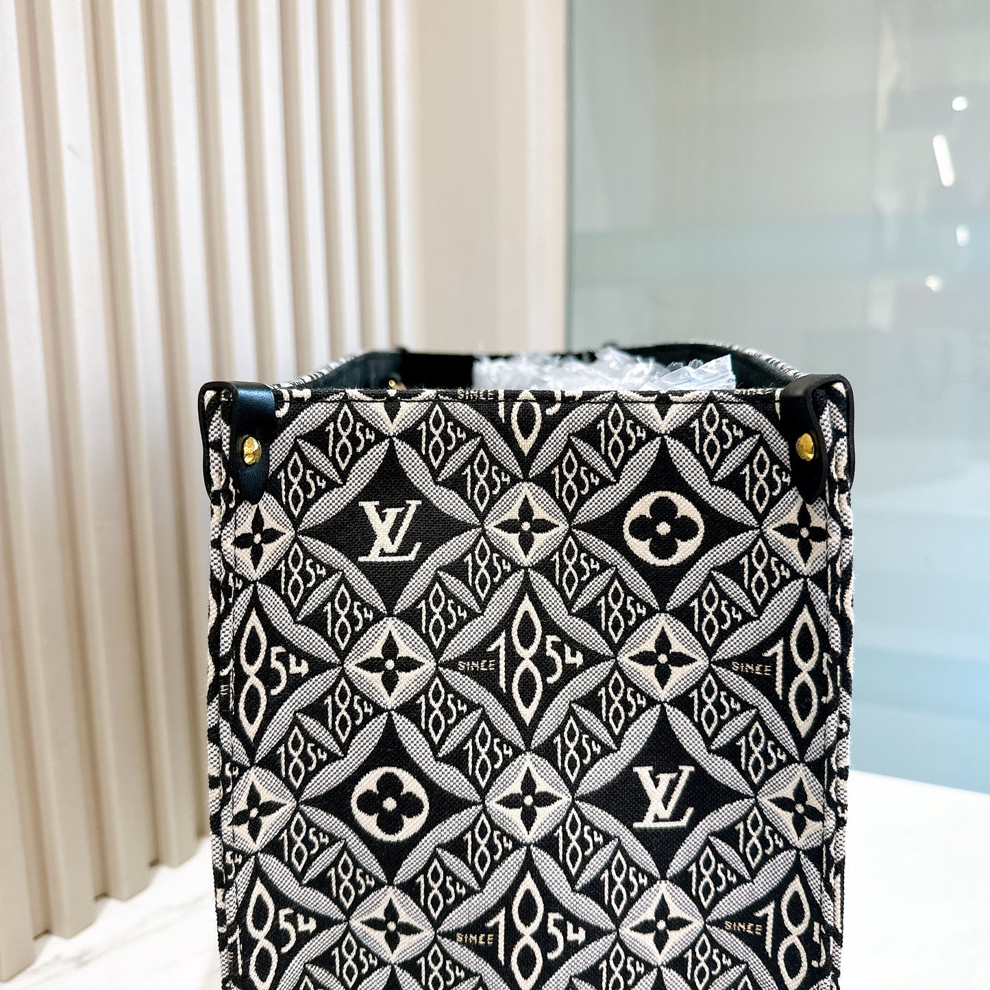 LV On The Go GM 1854