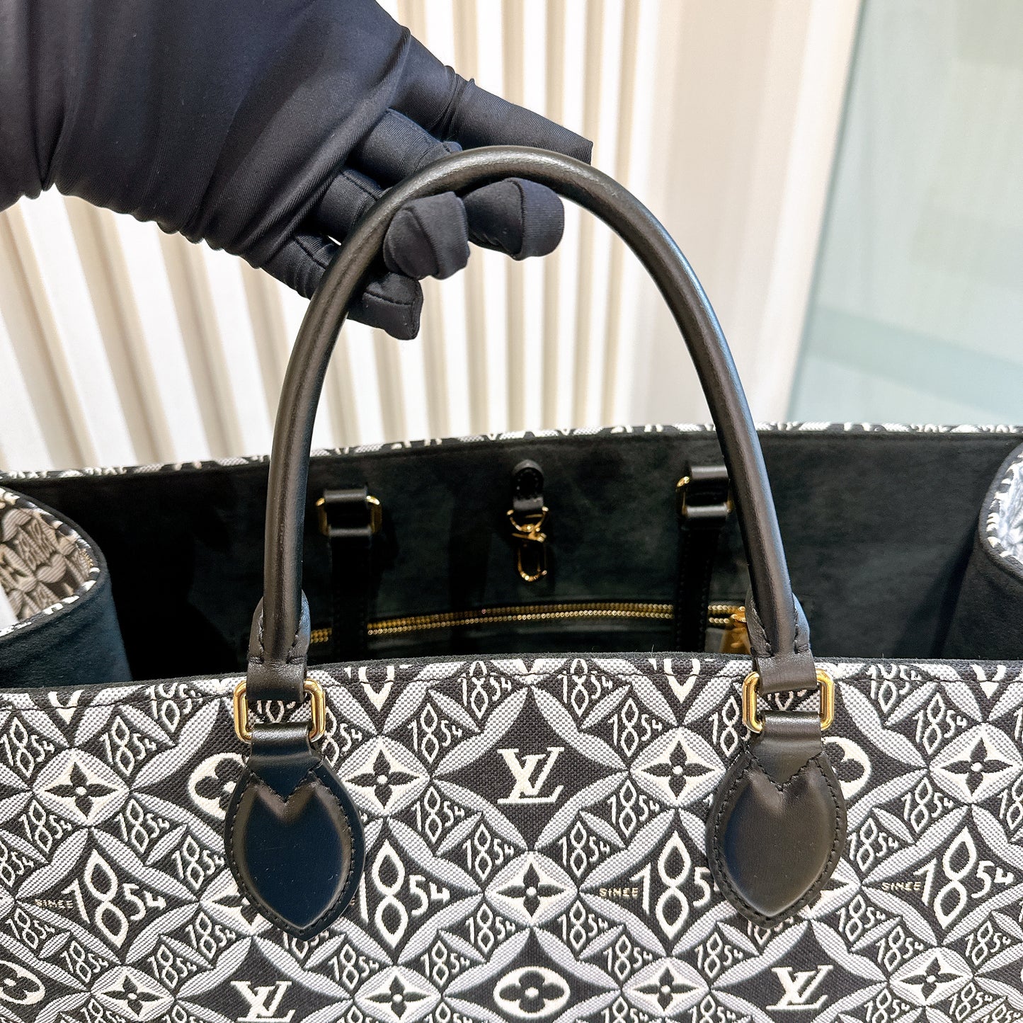LV On The Go GM 1854