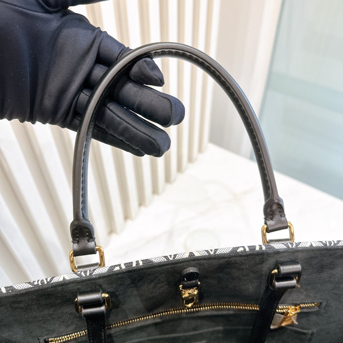 LV On The Go GM 1854