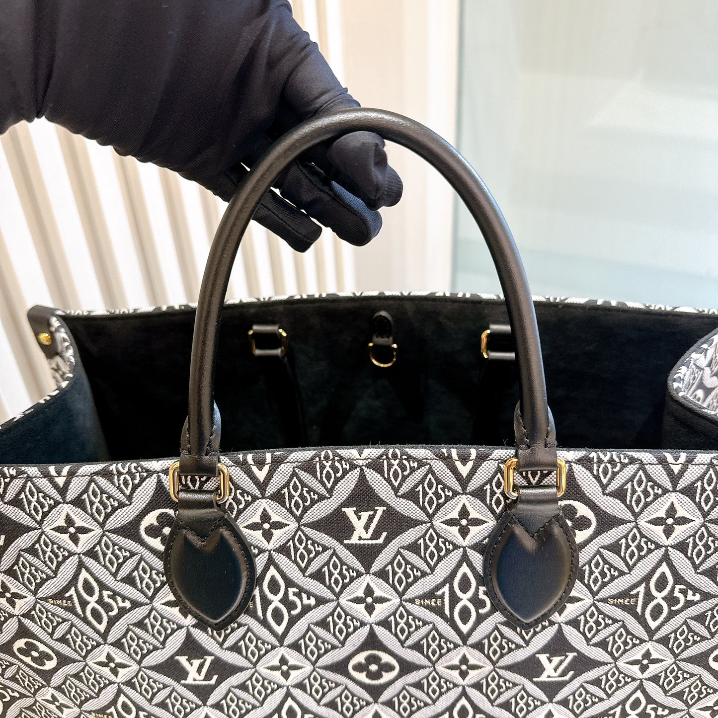 LV On The Go GM 1854