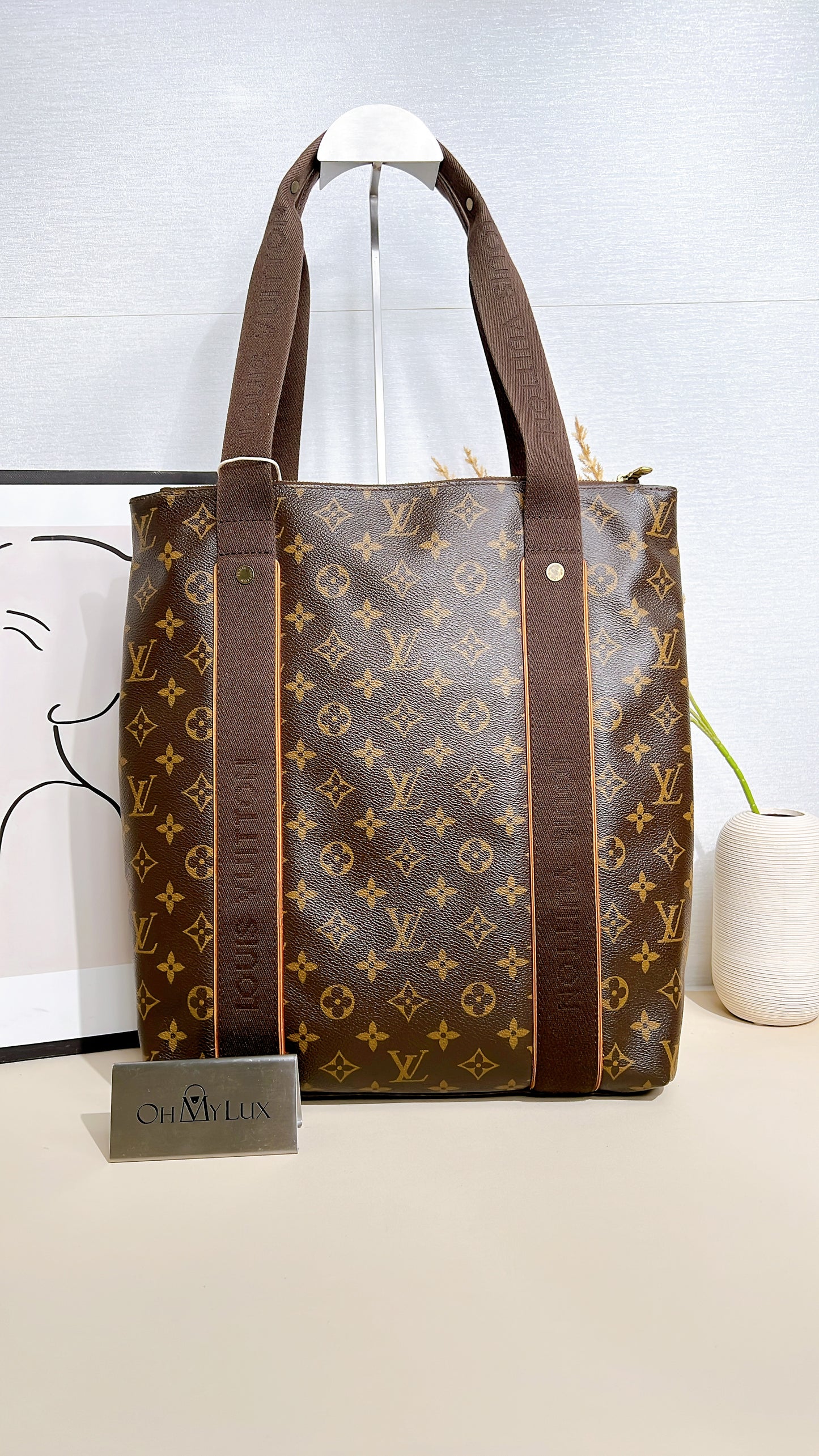 LV Monogram Cabas Beaubourg