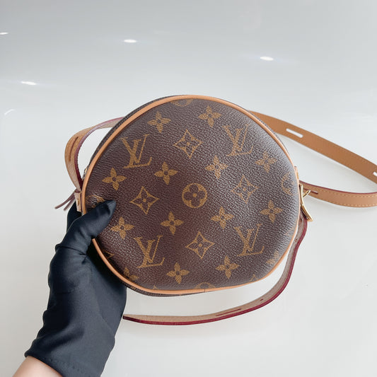 LV Monogram Boite Chapeau Souple PM
