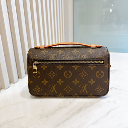 LV Pochette Metis East West