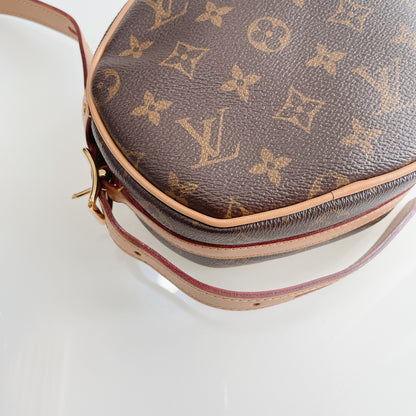 LV Monogram Boite Chapeau Souple PM