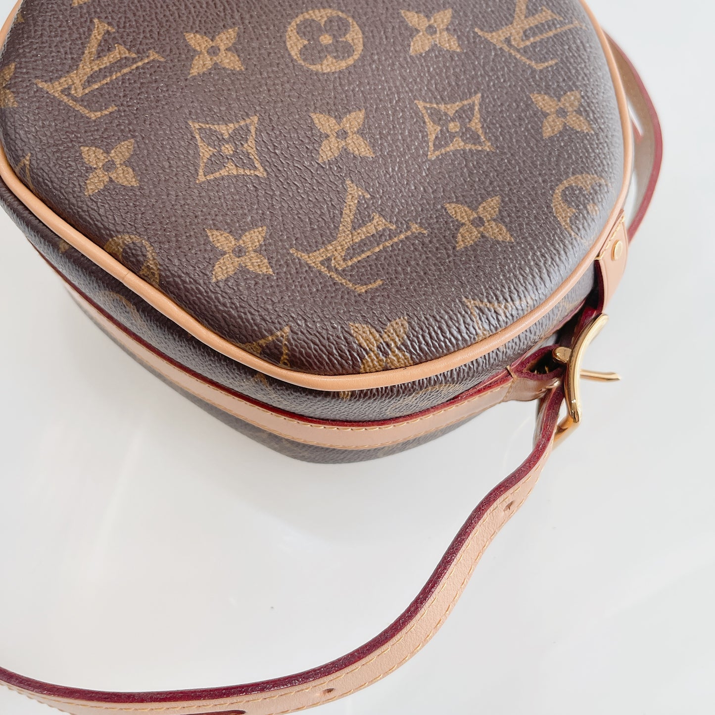 LV Monogram Boite Chapeau Souple PM