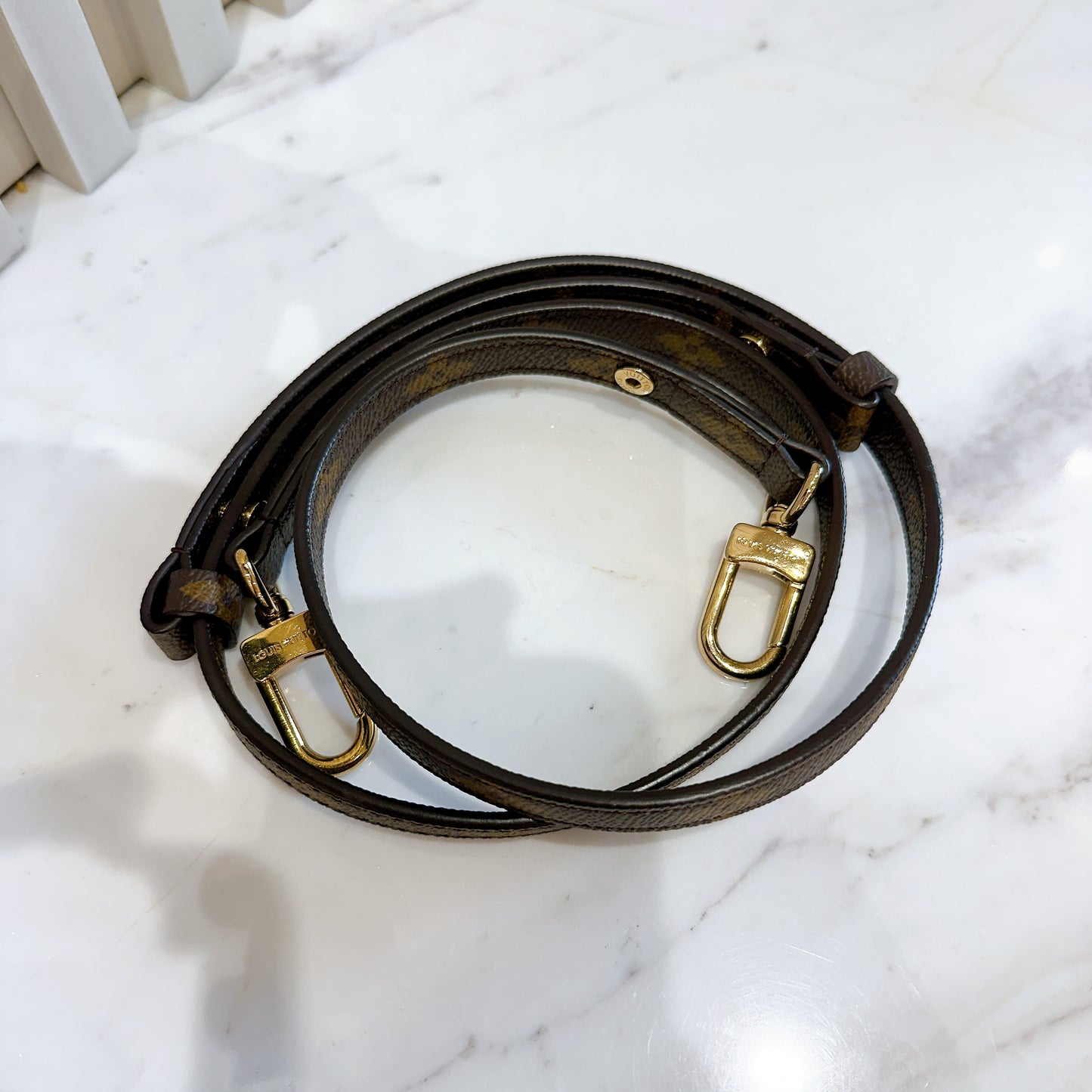 LV Pochette Metis East West