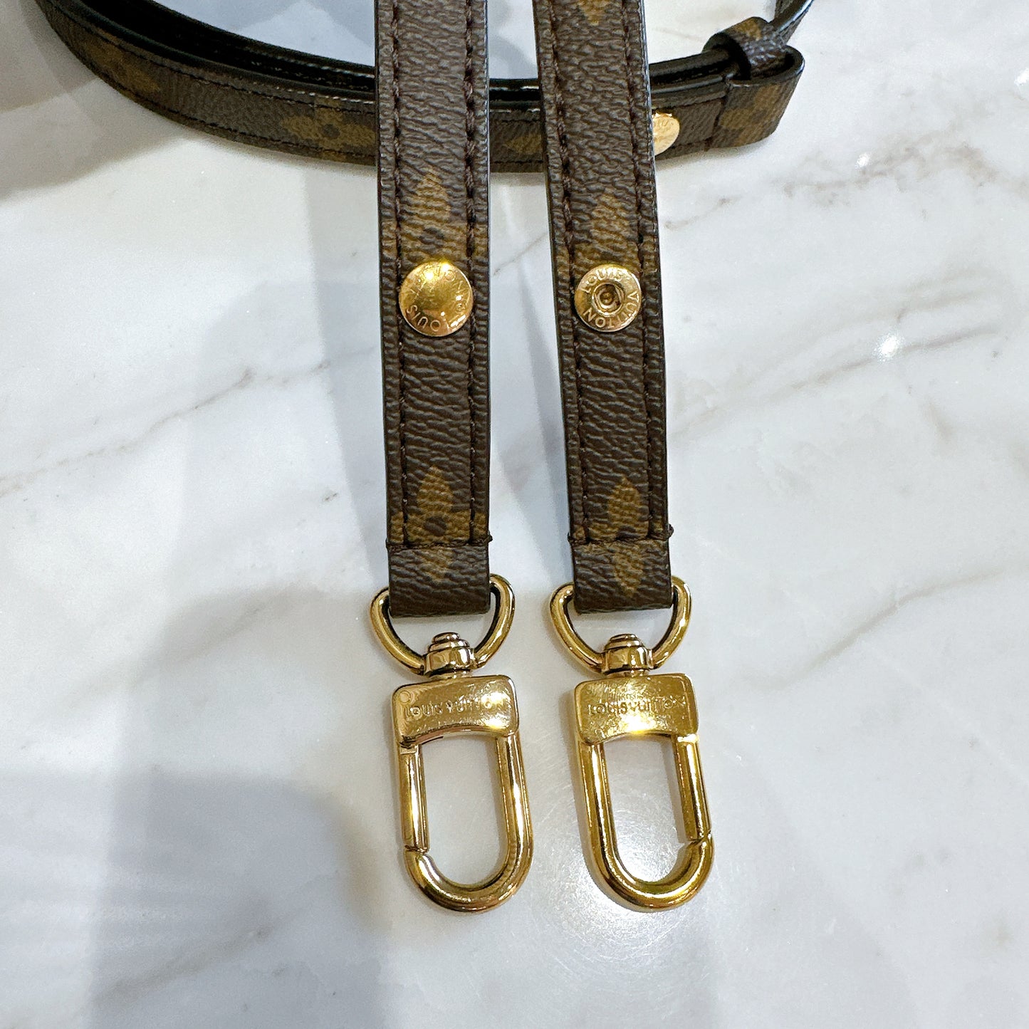 LV Pochette Metis East West