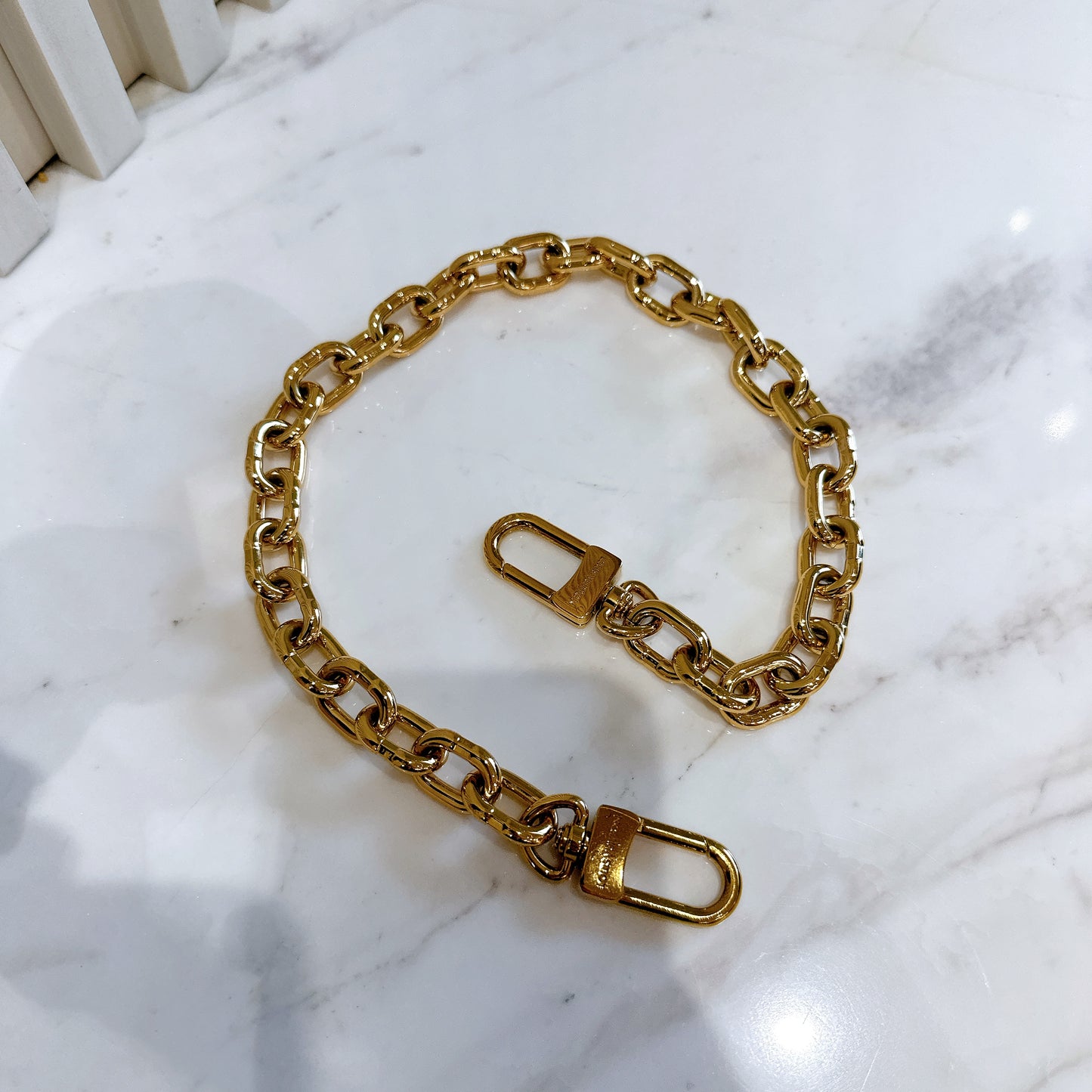 LV Pochette Metis East West
