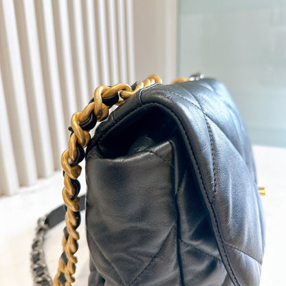 Chanel 19 Medium in Black