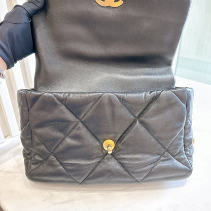 Chanel 19 Medium in Black