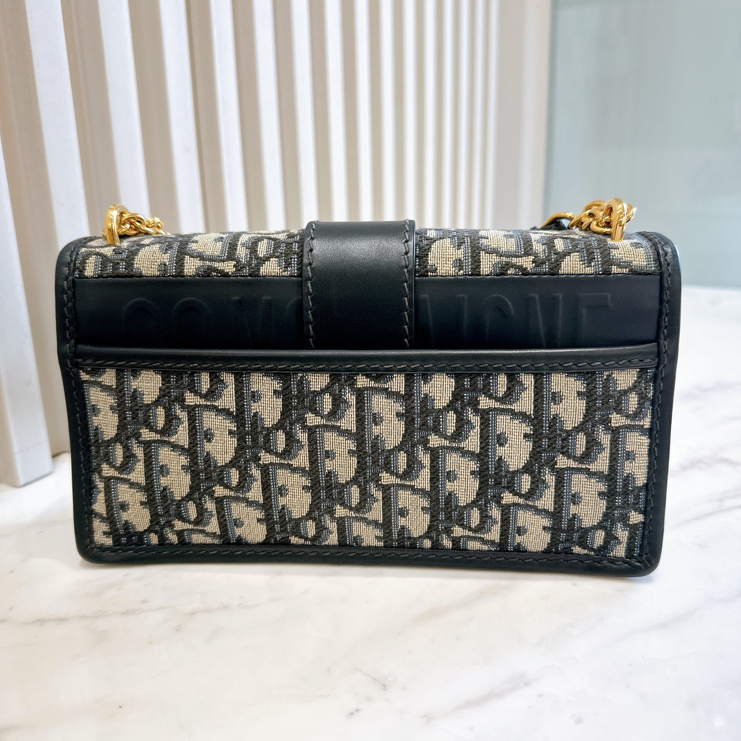 Dior Montaigne 30 East West