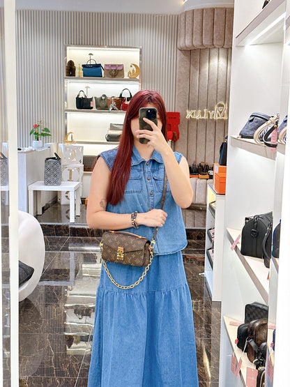 LV Pochette Metis East West
