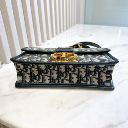 Dior Montaigne 30 East West