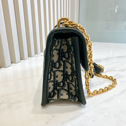 Dior Montaigne 30 East West