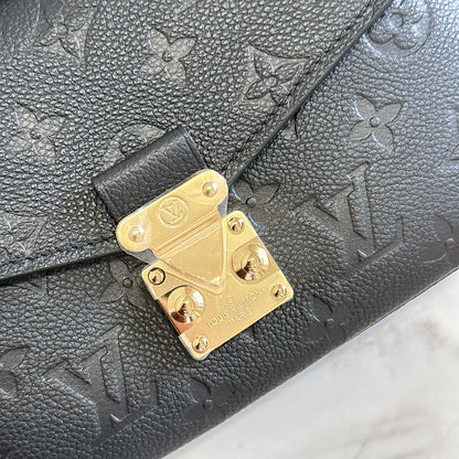 LV Metis East West in Empriente Leather Black