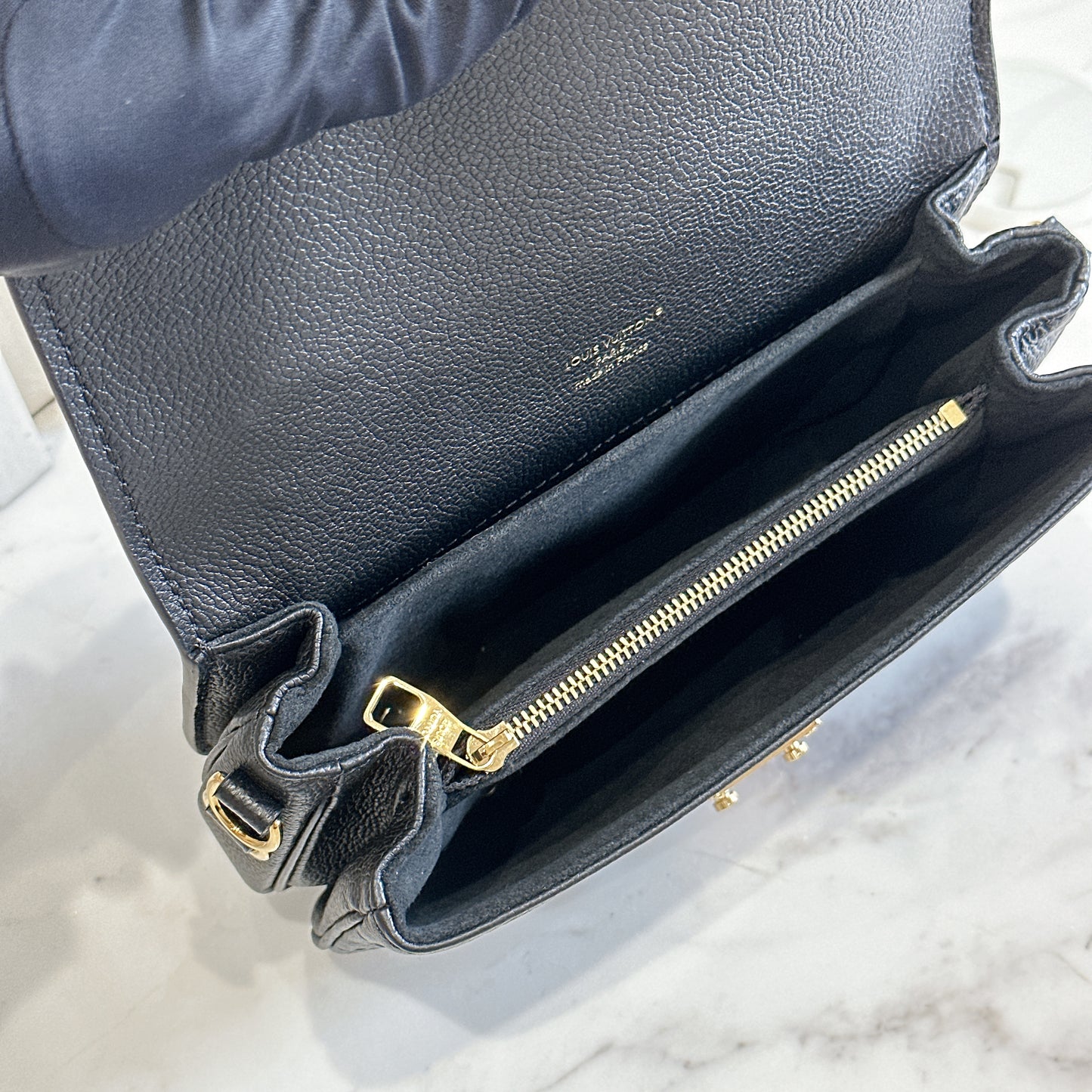 LV Metis East West in Empriente Leather Black