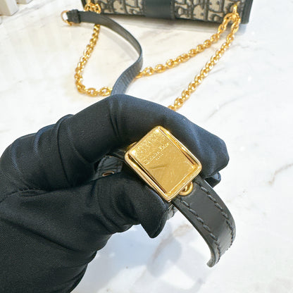 Dior Montaigne 30 East West