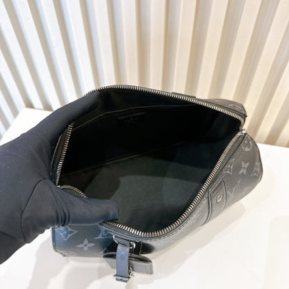 LV City Keepall in Monogram Eclipse