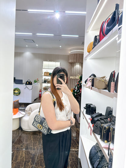 Dior Montaigne 30 East West