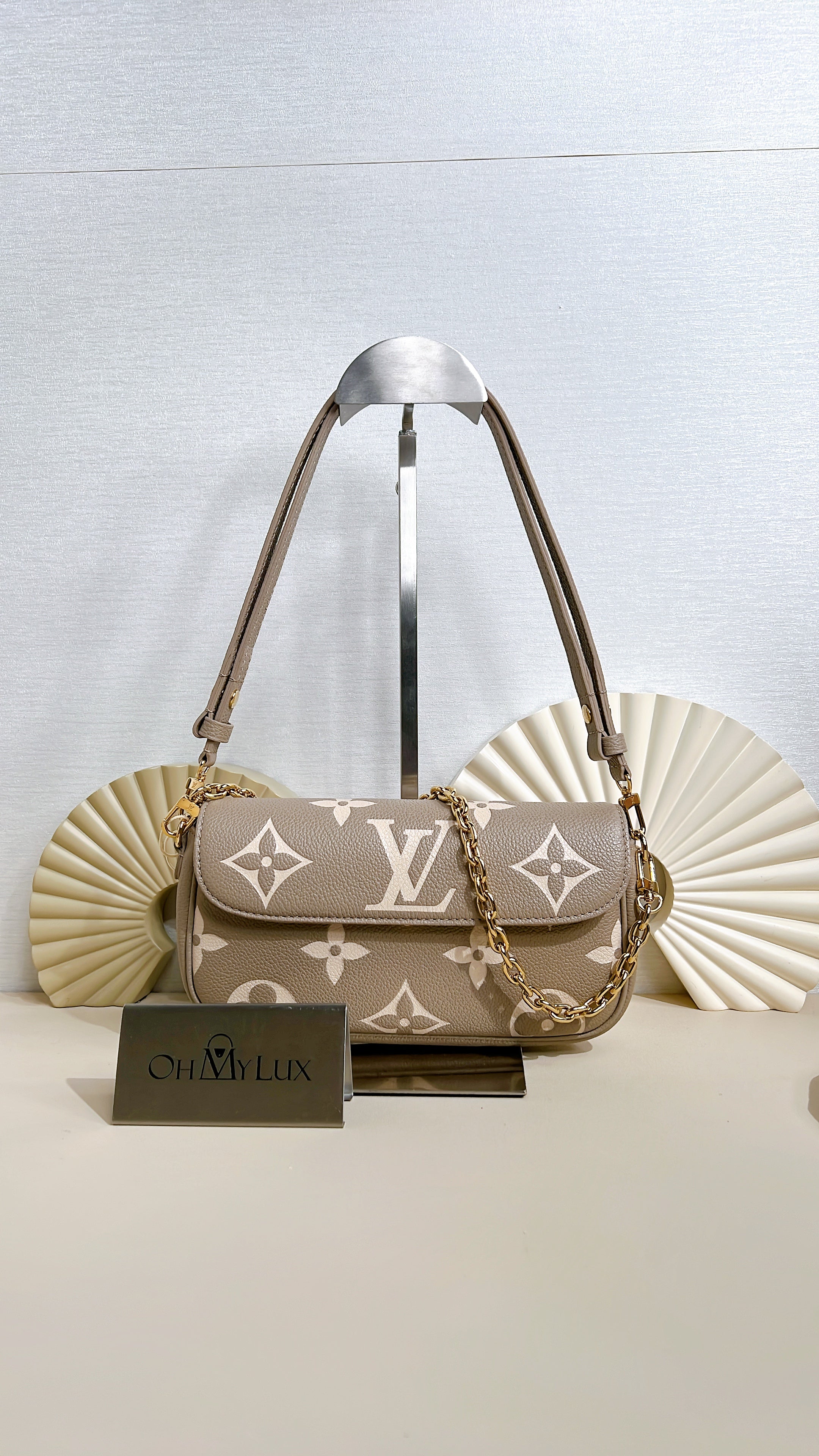 LV Monogram Ivy in Bicolour