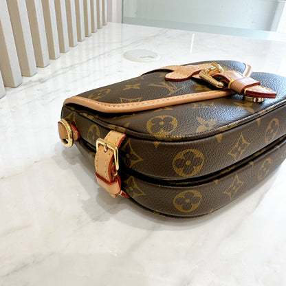 LV Monogram Saumur BB