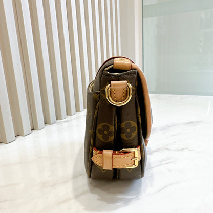 LV Monogram Saumur BB