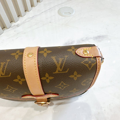 LV Monogram Saumur BB