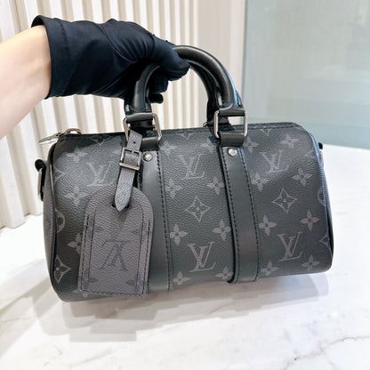 LV Keepall 25 in Monogram Eclipse