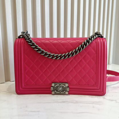Chanel Boy New Medium Lambskin in Pink SHW