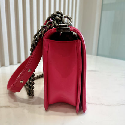 Chanel Boy New Medium Lambskin in Pink SHW