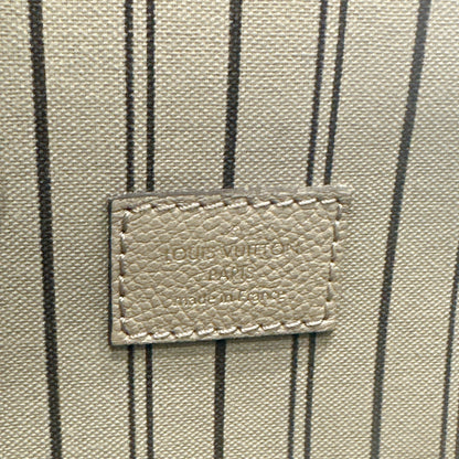 LV Pochette Metis in Tourterelle