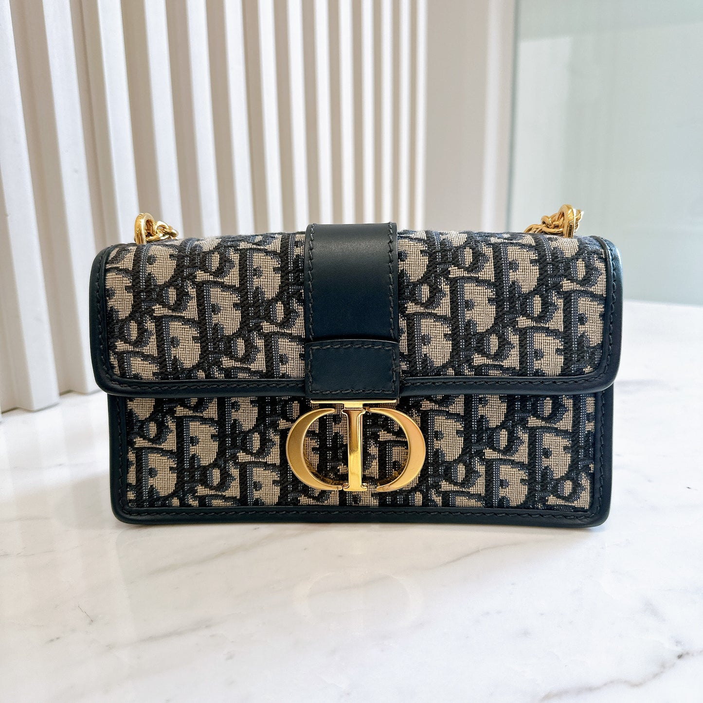 Dior Montaigne 30 East West