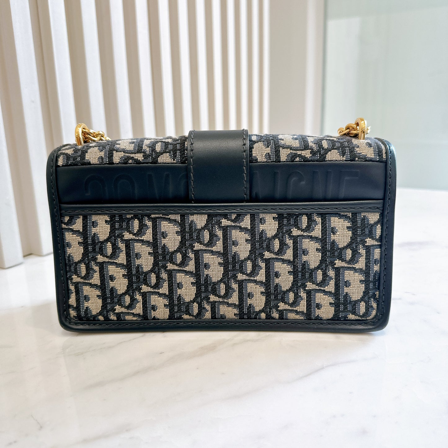 Dior Montaigne 30 East West