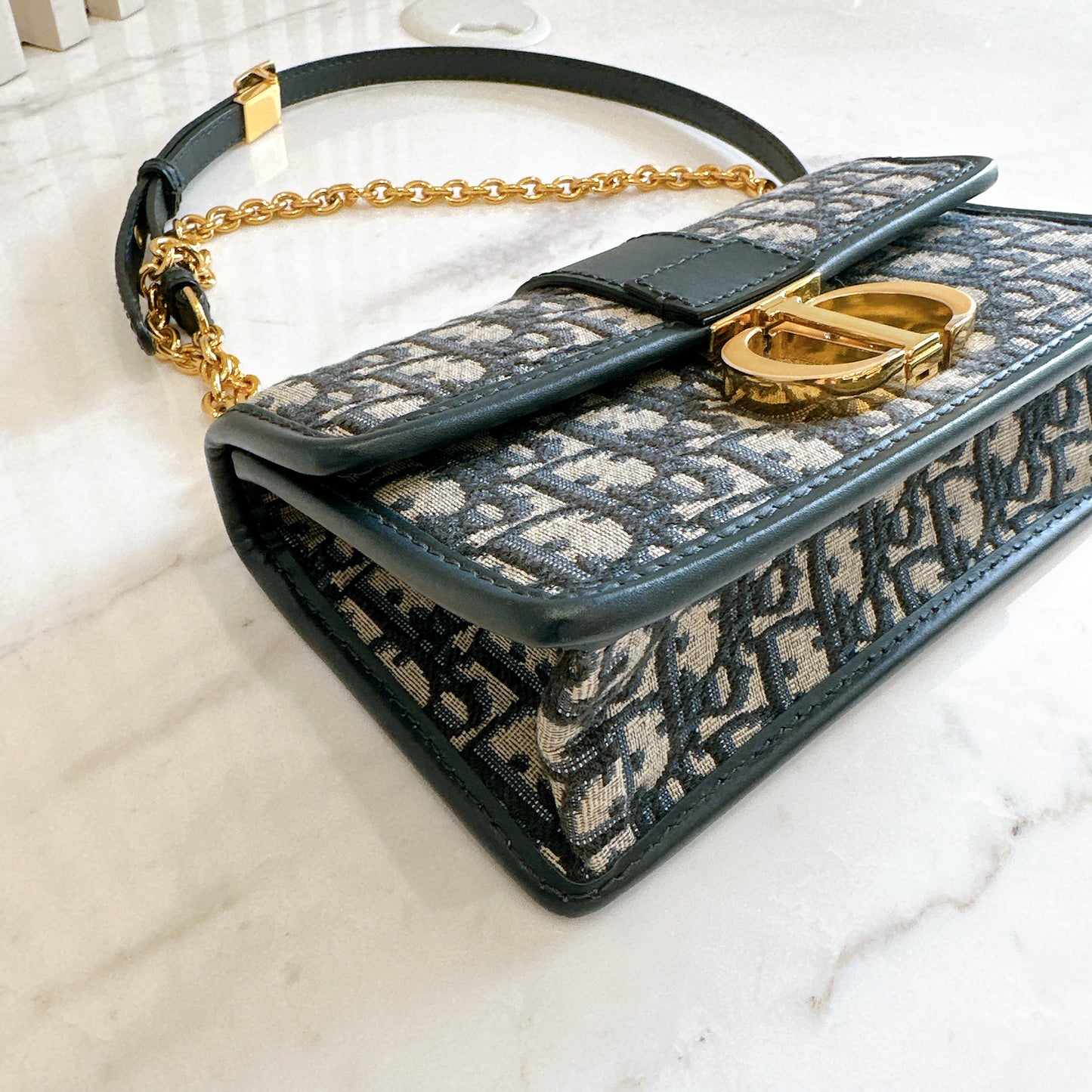 Dior Montaigne 30 East West