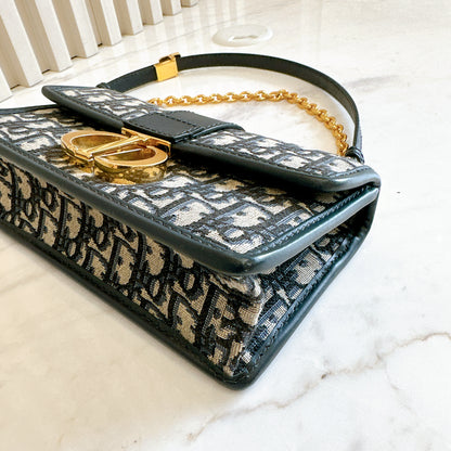 Dior Montaigne 30 East West