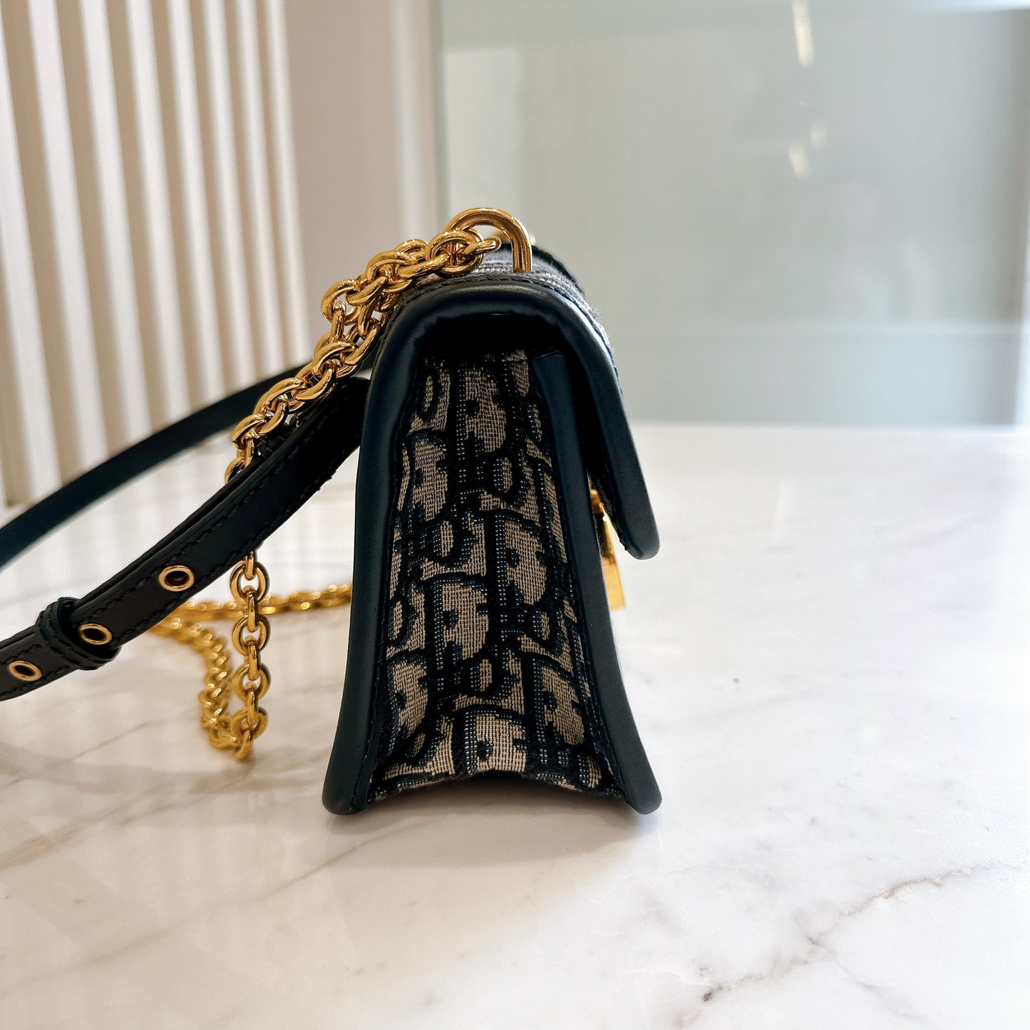 Dior Montaigne 30 East West