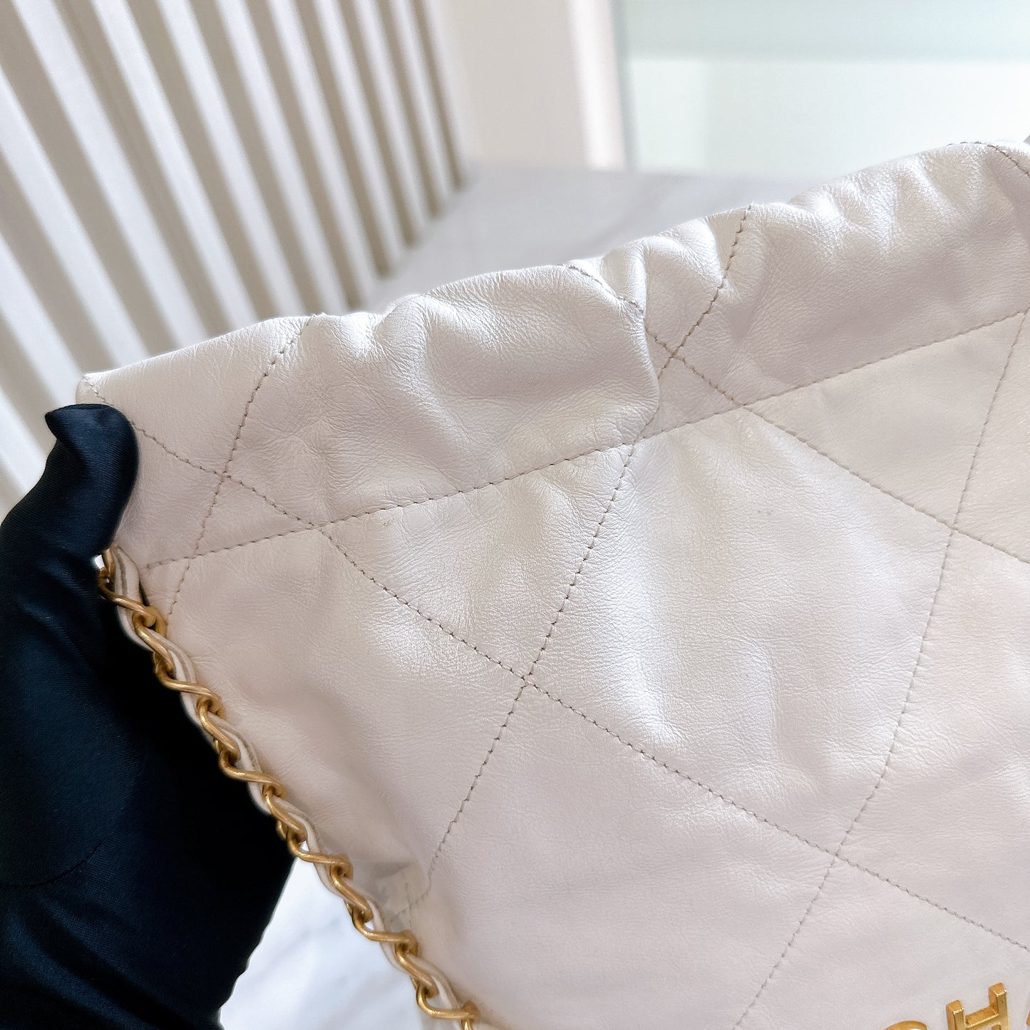 Chanel 22 Small White GHW