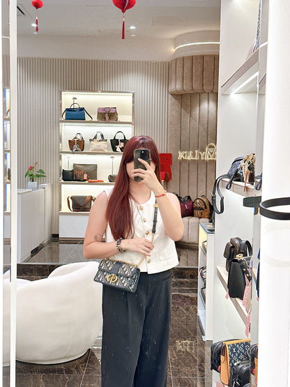 Dior Montaigne 30 East West