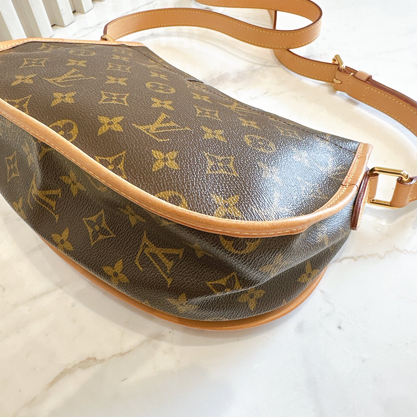 LV Monogram Menilmontant PM