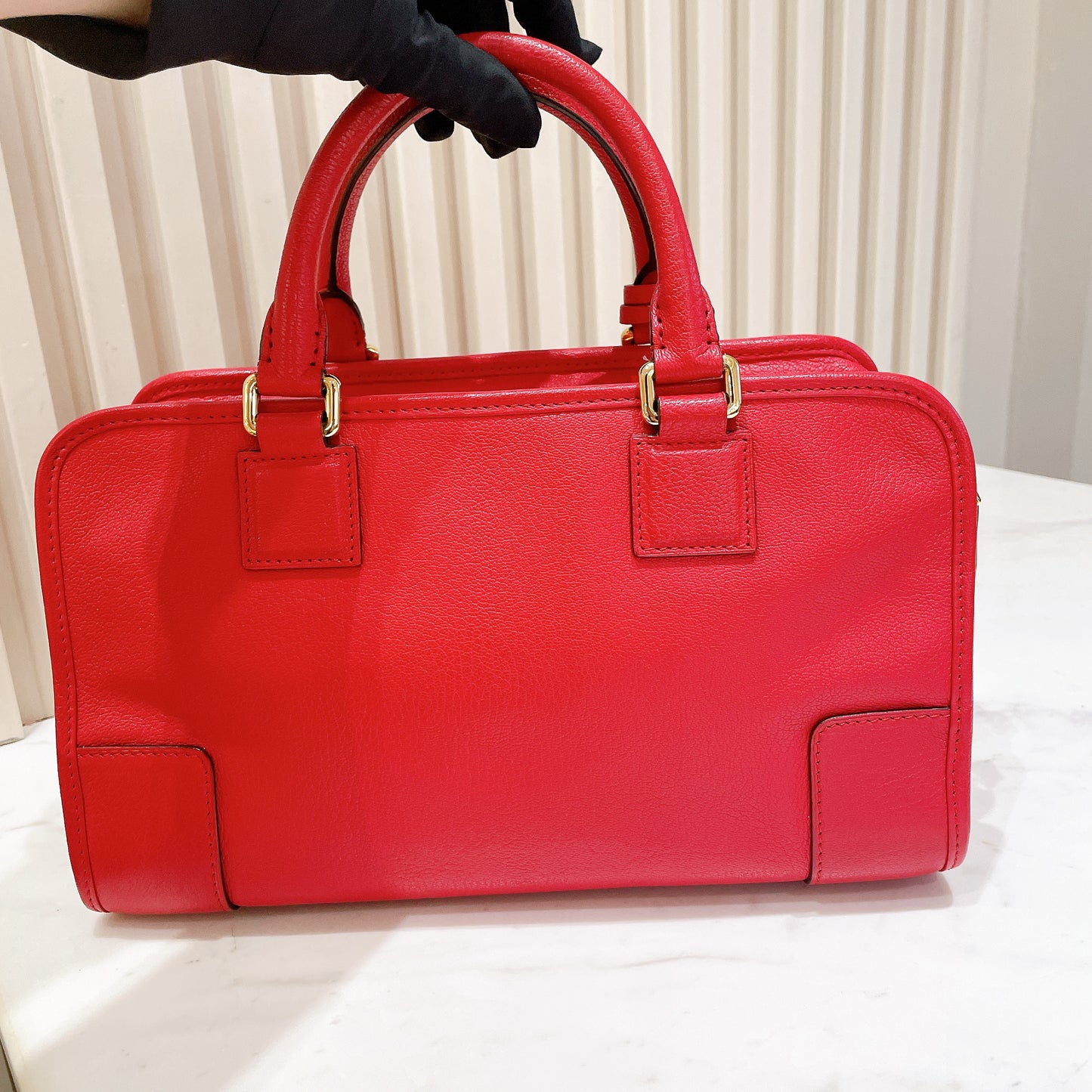Loewe Amazona 28 in Red
