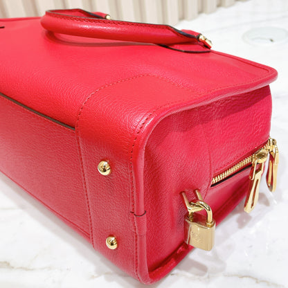 Loewe Amazona 28 in Red