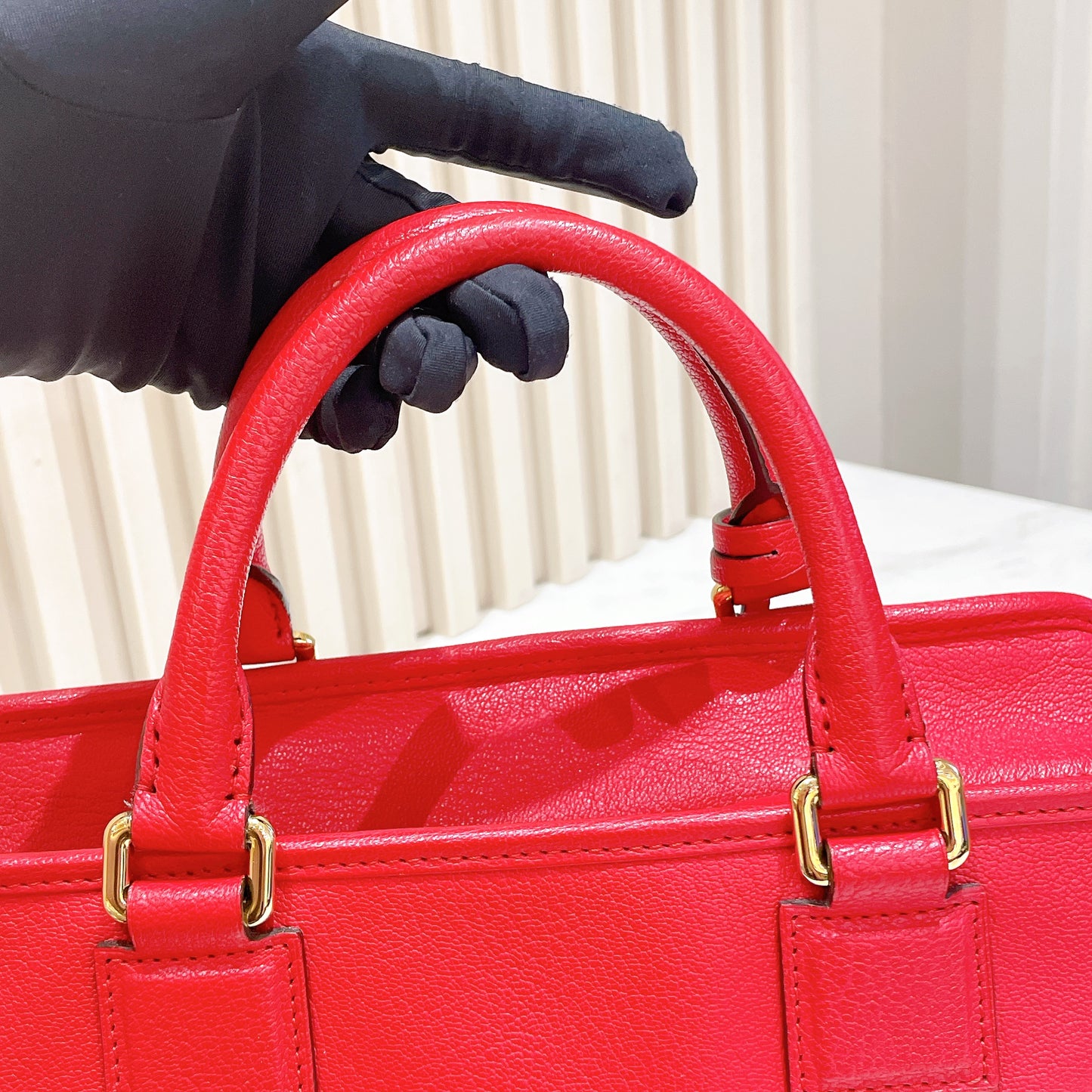Loewe Amazona 28 in Red