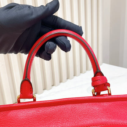Loewe Amazona 28 in Red