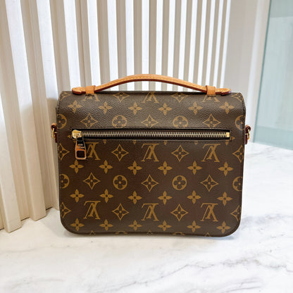 LV Monogram Pochette Metis