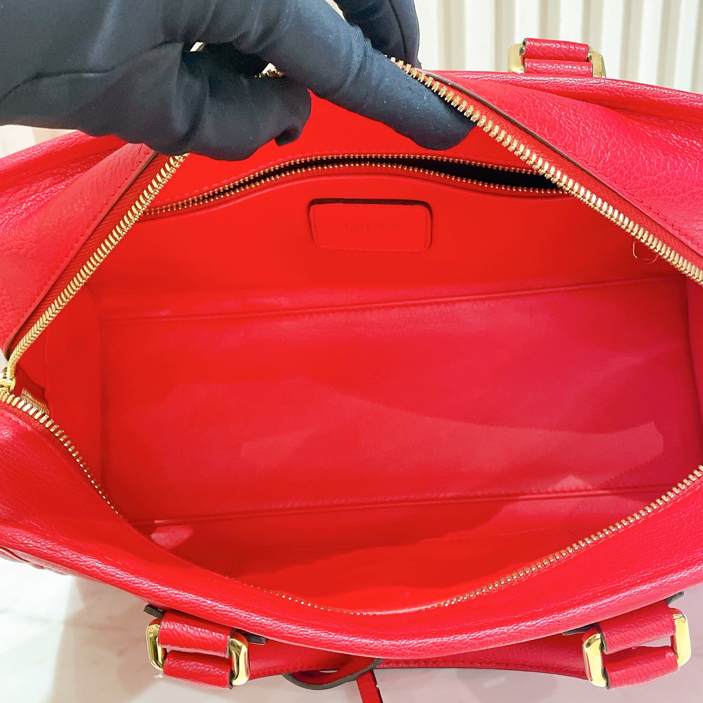 Loewe Amazona 28 in Red