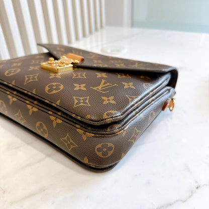 LV Monogram Pochette Metis