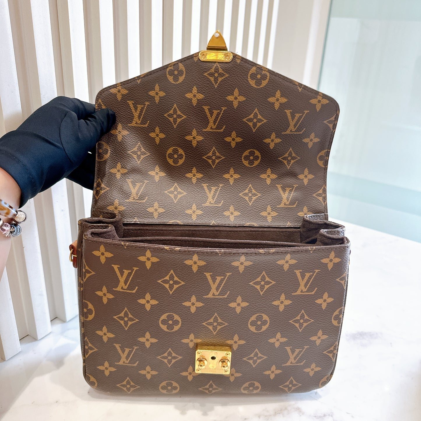 LV Monogram Pochette Metis