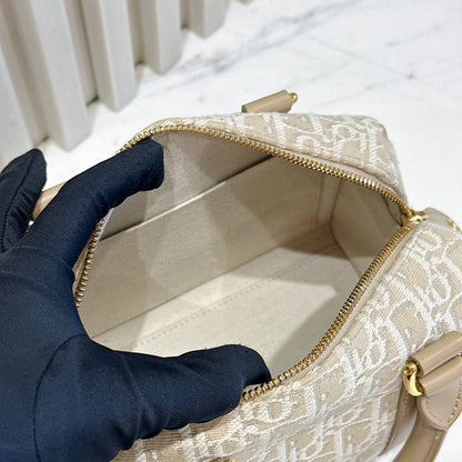 Dior Groove 20 Oblique Jacquard Natural
