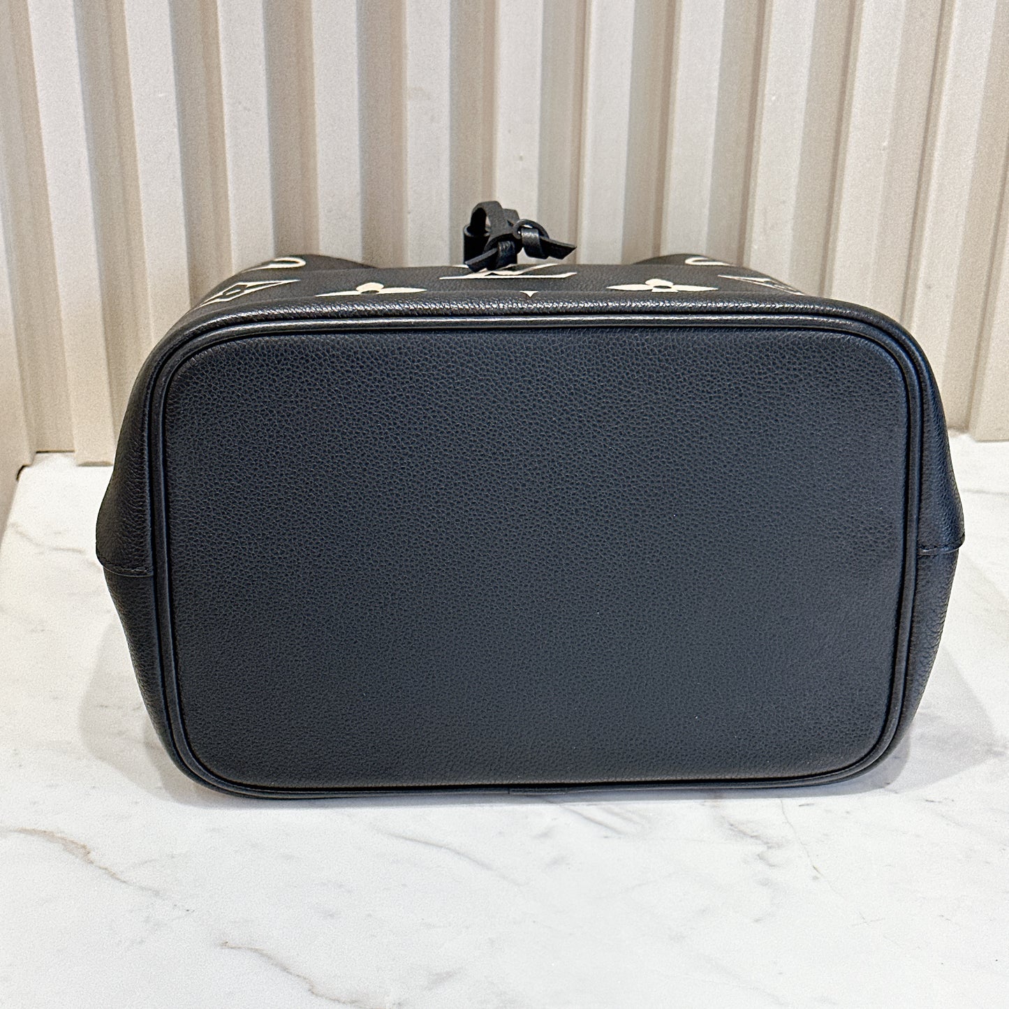LV Neo Noe Black and Creme