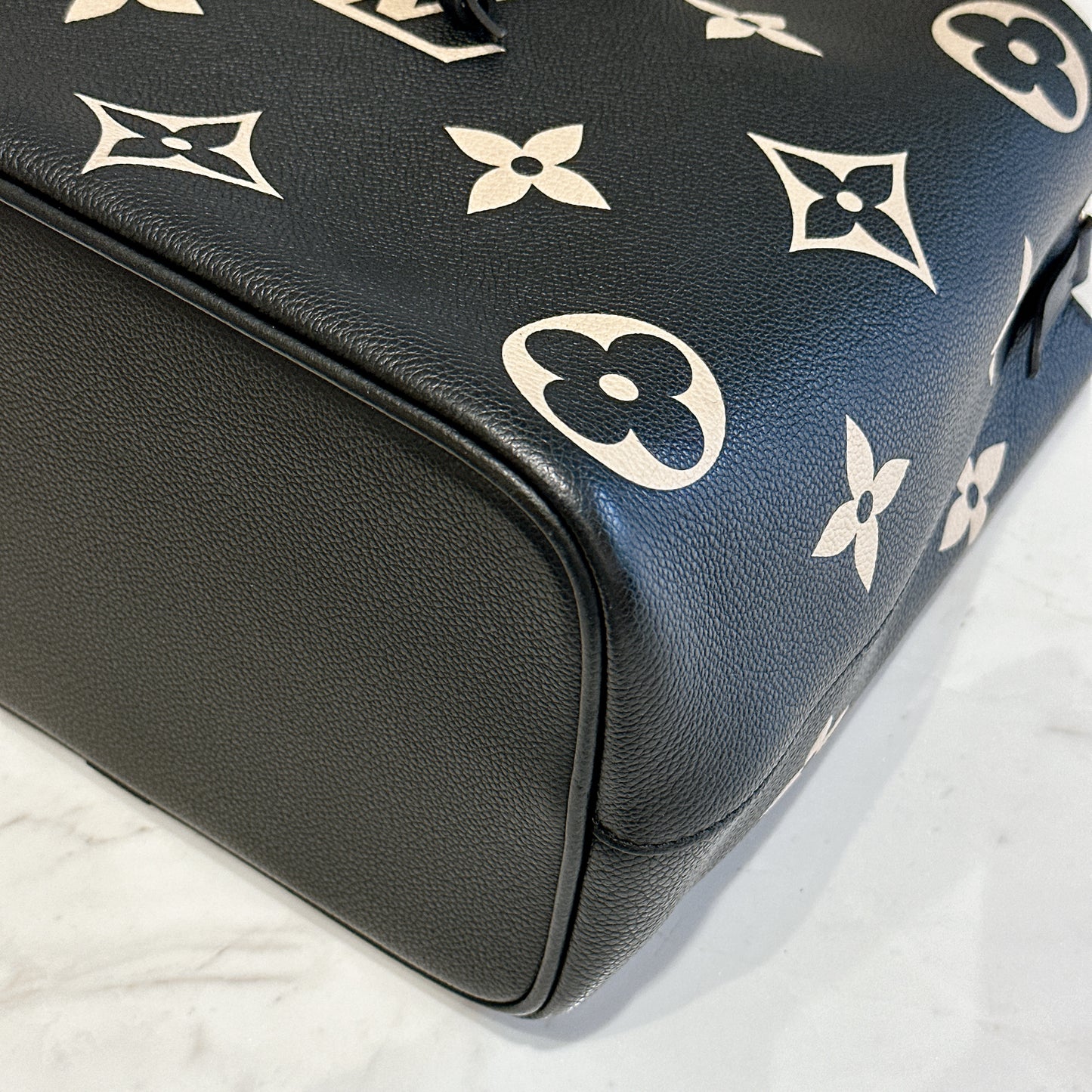 LV Neo Noe Black and Creme